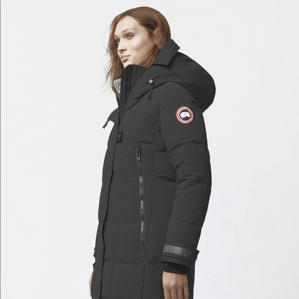Brand new Canada Goose Elmwood Parka
